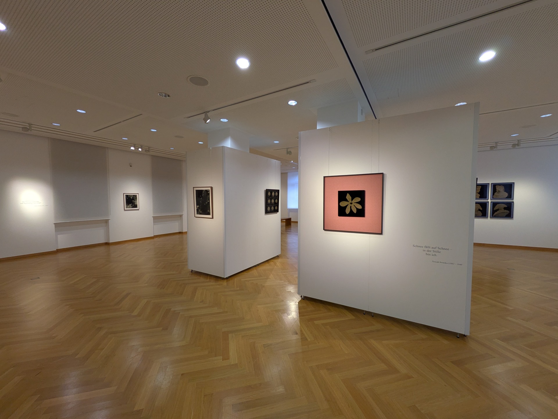 Blick in die Ausstellung "Die Stille in dir" im Forum ALTE POST