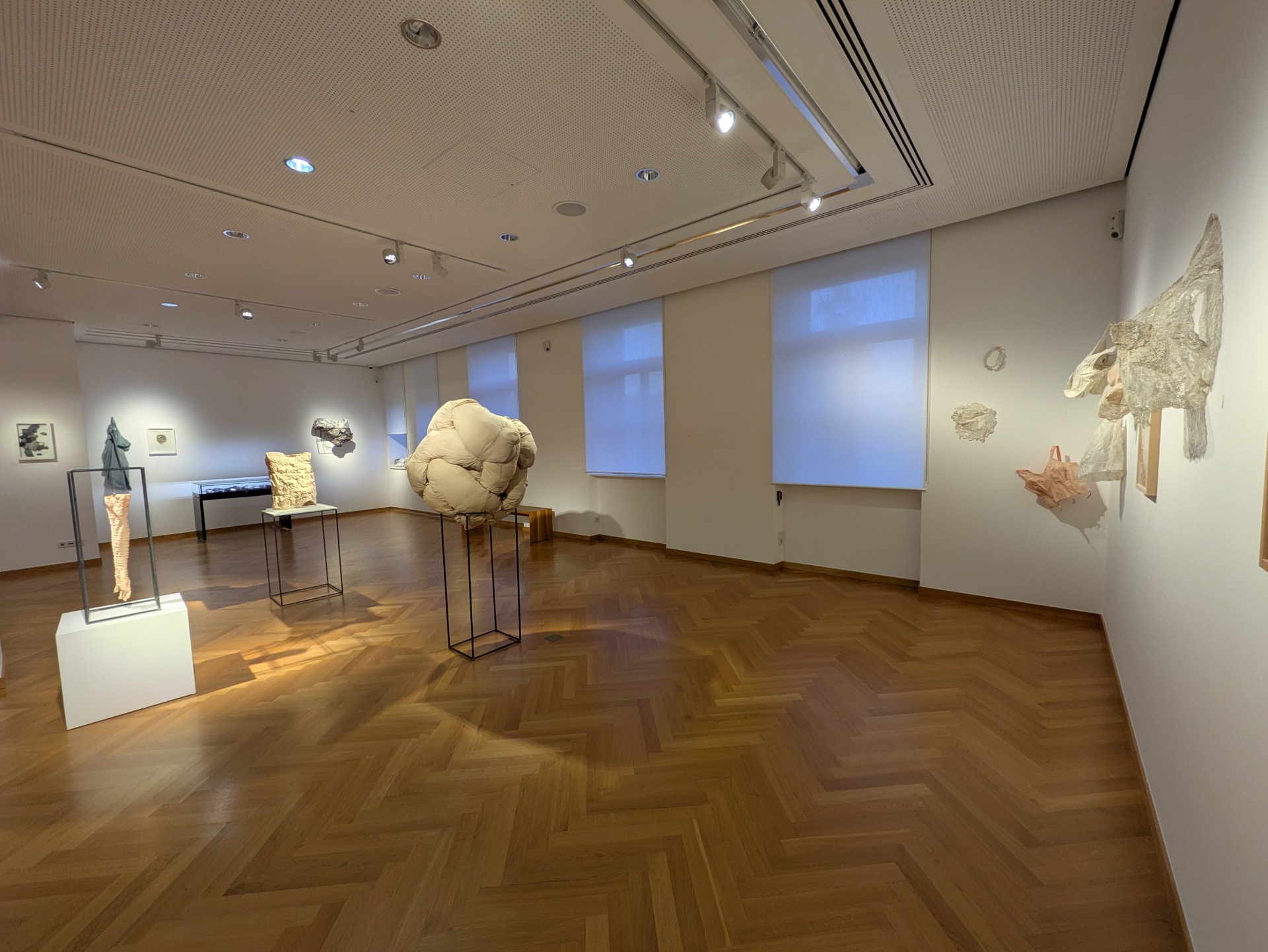 Blick in die Wechselausstellung "KUNST-STOFF" Blick in die Wechselausstellung "KUNST-STOFF"