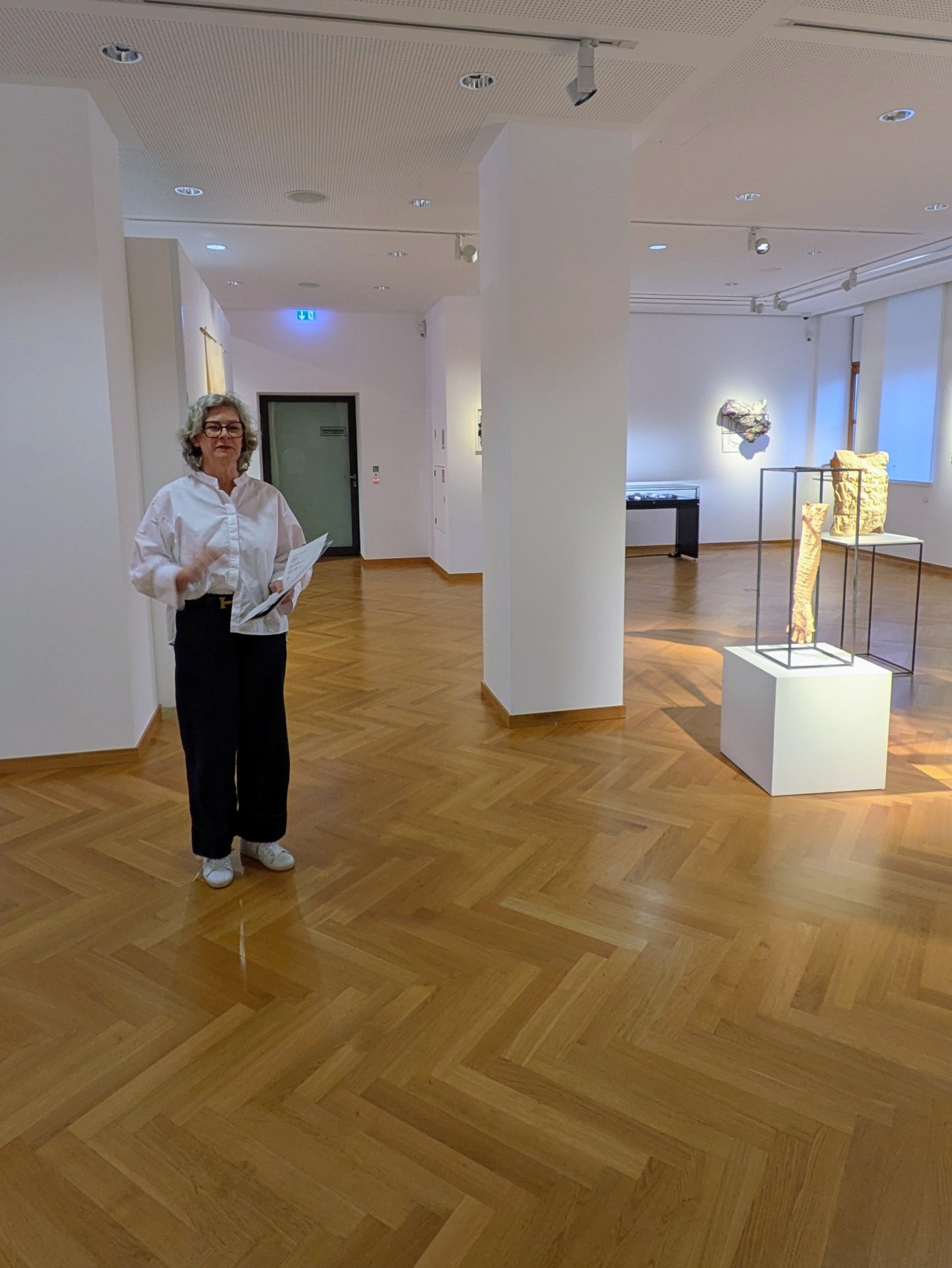 Christina Körner in der Ausstellung "KUNST-STOFF" Christina Körner in der Ausstellung "KUNST-STOFF"