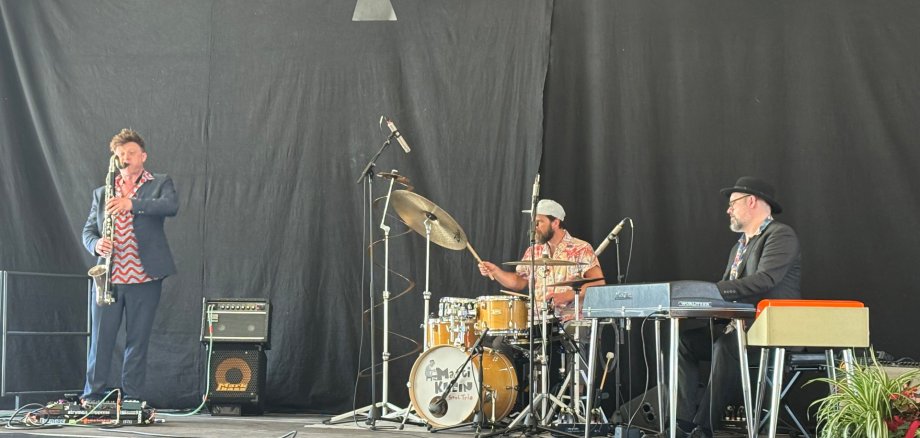 Musikalisches zum Muttertag im Forum ALTE POST in Pirmasens mit dem Matti Klein Soul Trio